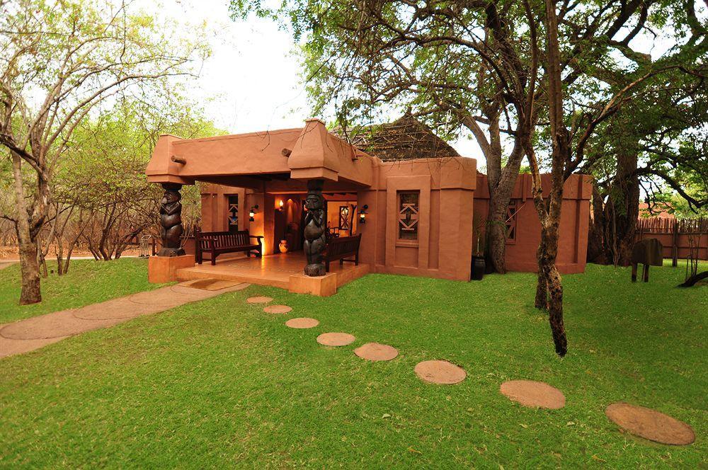 Sanctuary Chobe Chilwero Ξενοδοχείο Kasane Εξωτερικό φωτογραφία